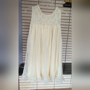 Vintage Pale Yellow 50s- 60s Nightgown Nightie Coquette Short Sabrina Carpenter